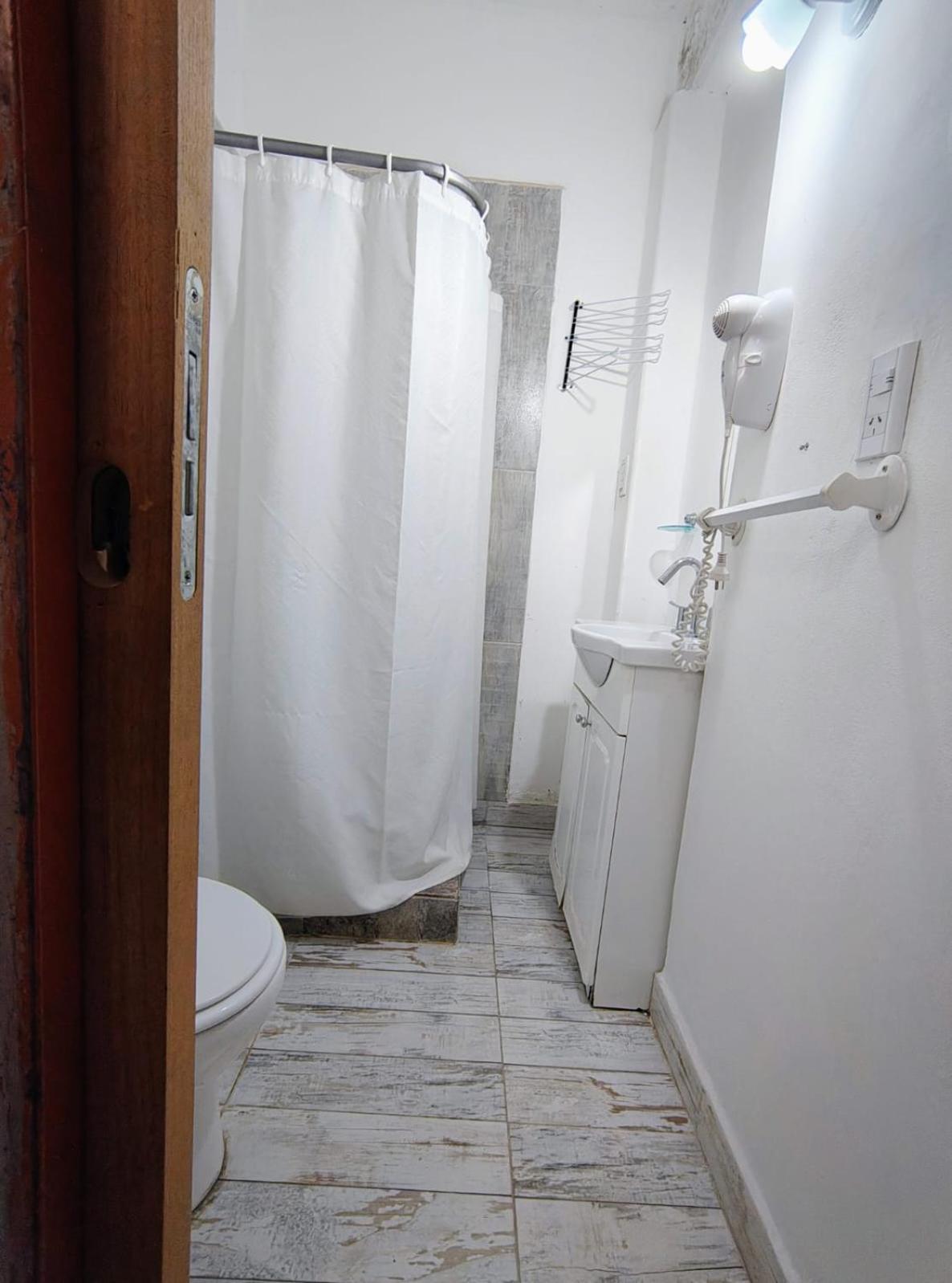 El Faro Hostel Puerto Madryn Extérieur photo